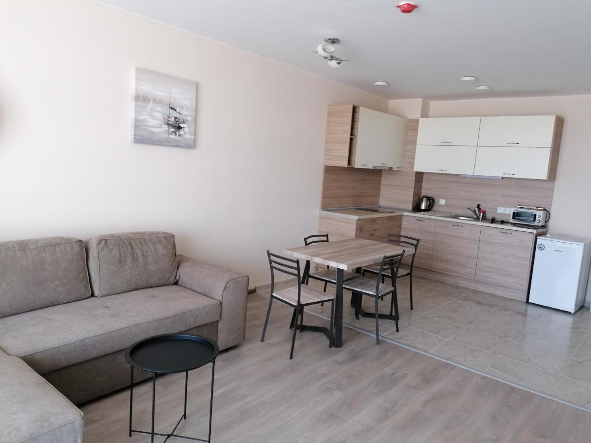 Apart Allure Dobi Aparthotel Primorsko Bagian luar foto